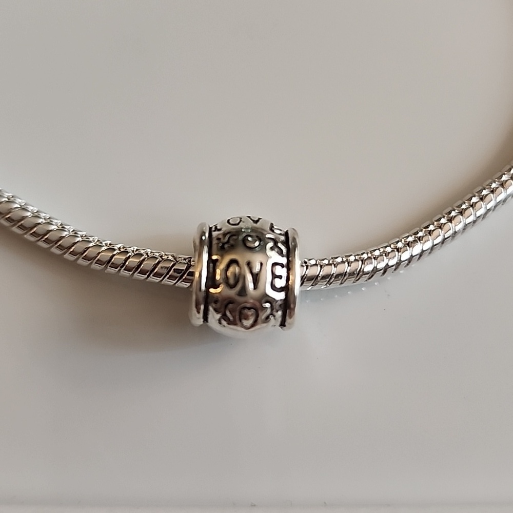 LOVE Hugs and Kisses Charm for European 1 charm  Style Bracelets Fits Pandora